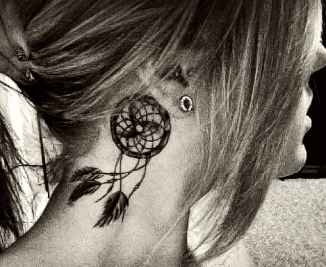 dreamcatcher-tattoo-behind-ear